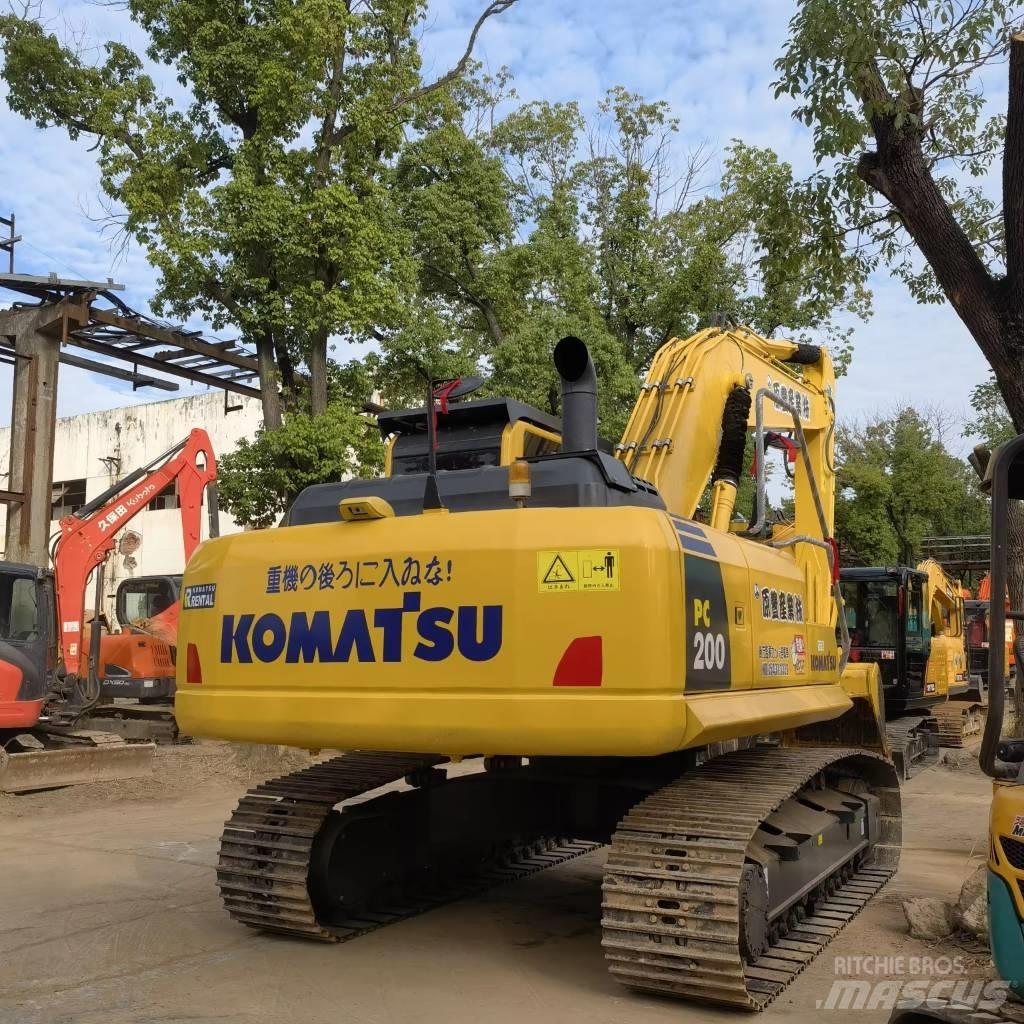 Komatsu PC 200 Lánctalpas kotrók