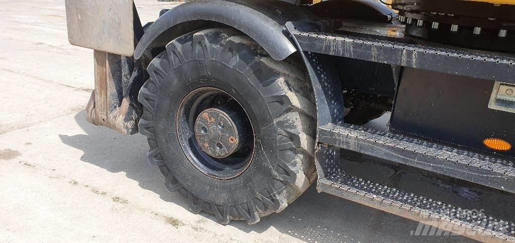 CAT M316F Gumikerekes kotrók