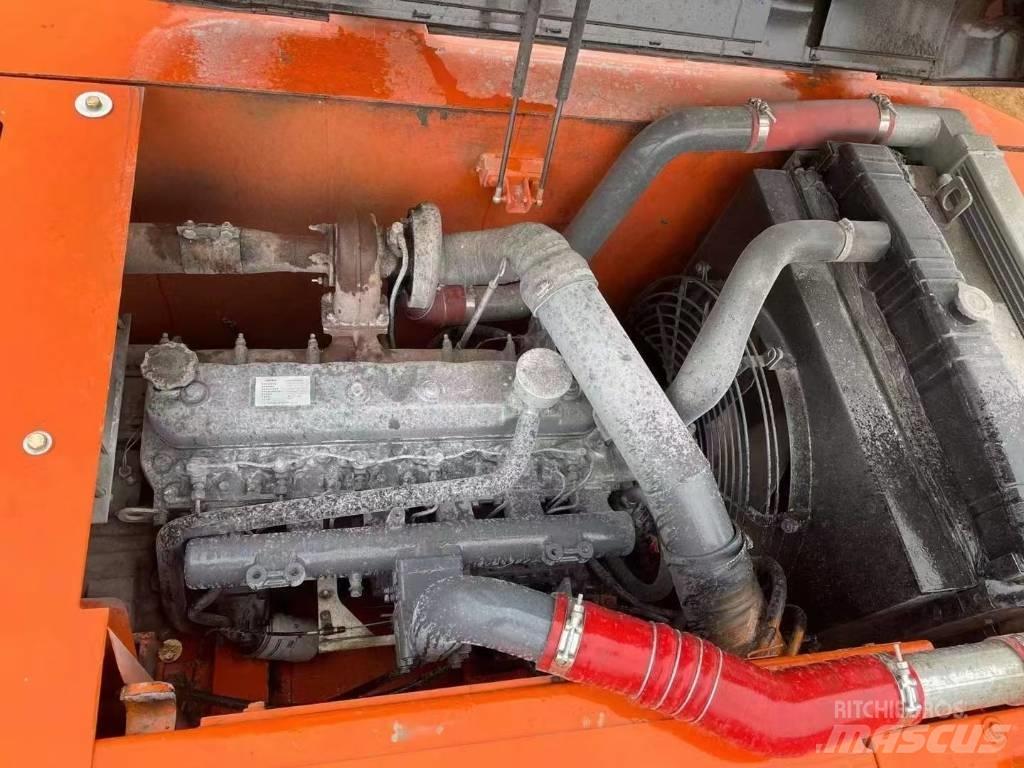 Doosan 225-7 Lánctalpas kotrók