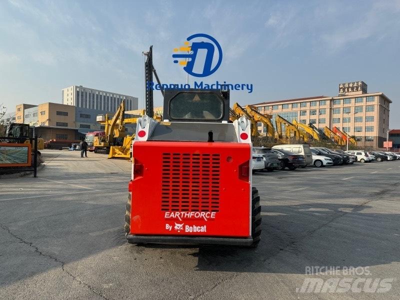 Bobcat S 130 Kompaktrakodók