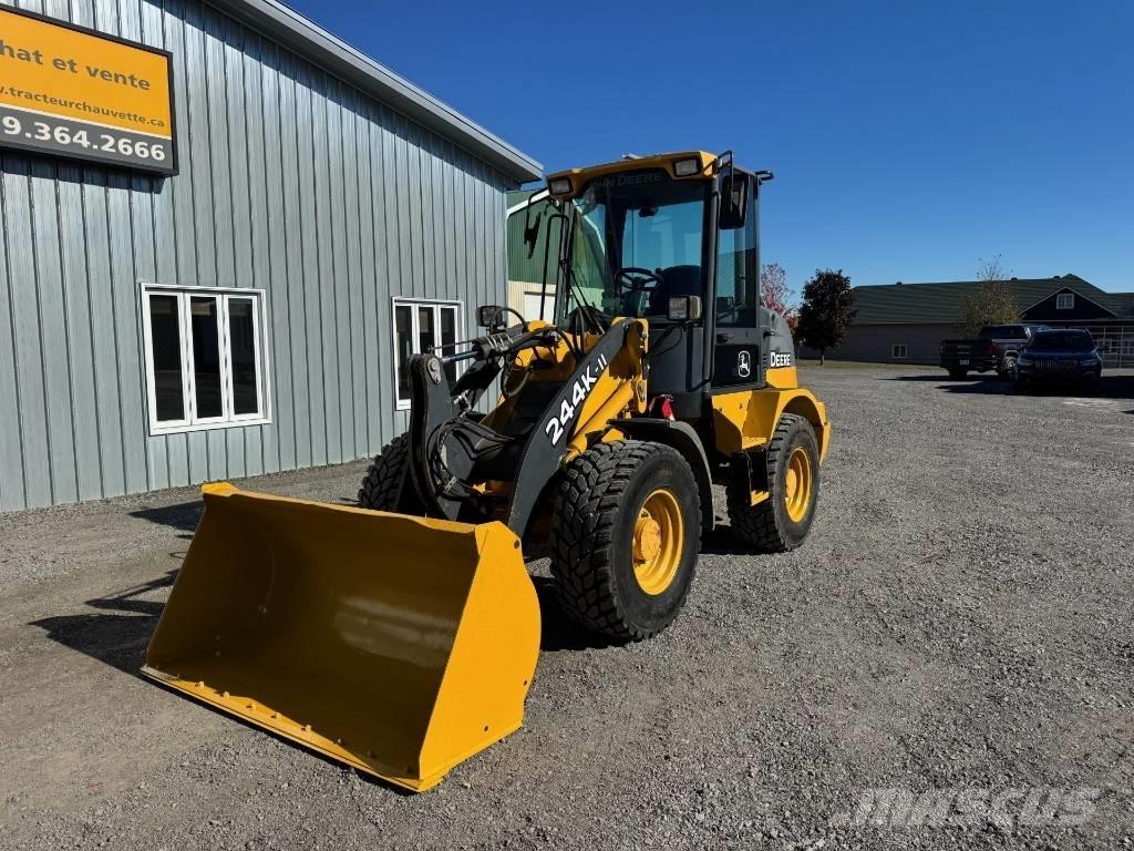 John Deere 244K-II Gumikerekes homlokrakodók