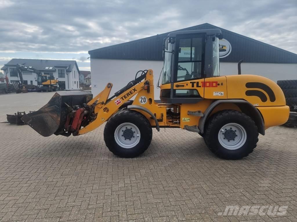 Terex TL 100 Gumikerekes homlokrakodók