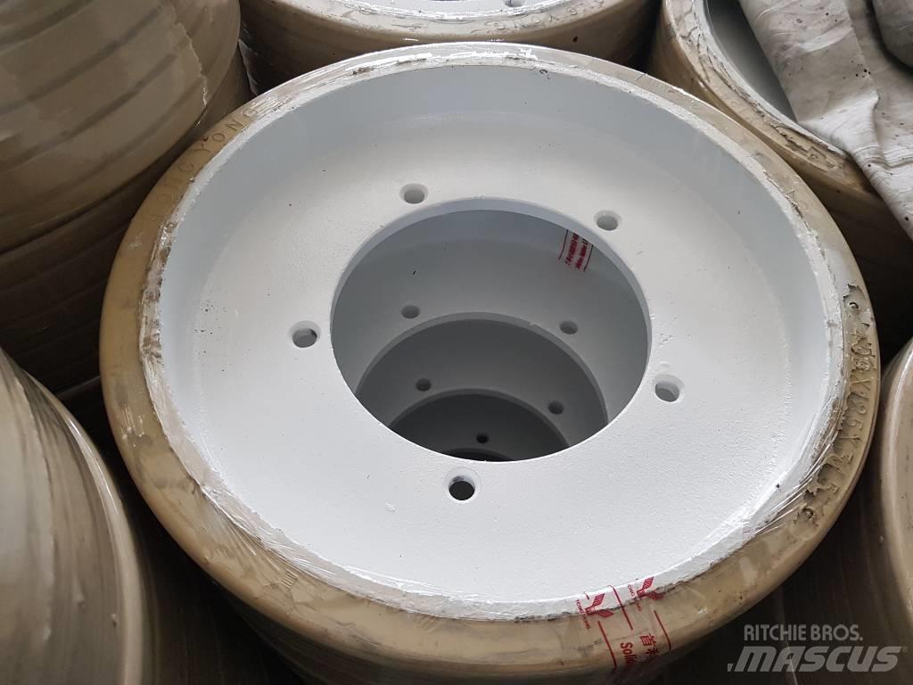 JLG 2646 Gumiabroncsok, kerekek és felnik