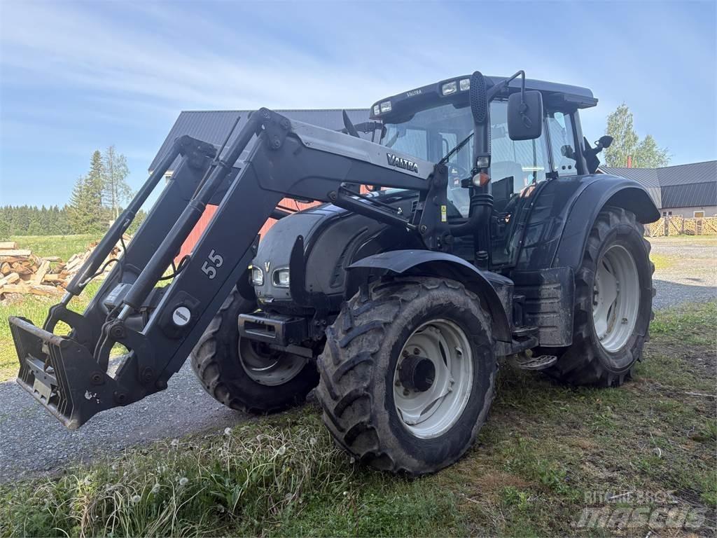 Valtra N122 Traktorok