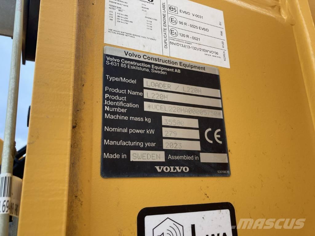 Volvo L 220 H Gumikerekes homlokrakodók