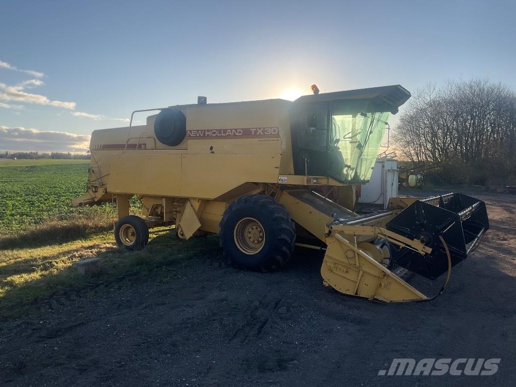 New Holland TX 30 Kombájnok