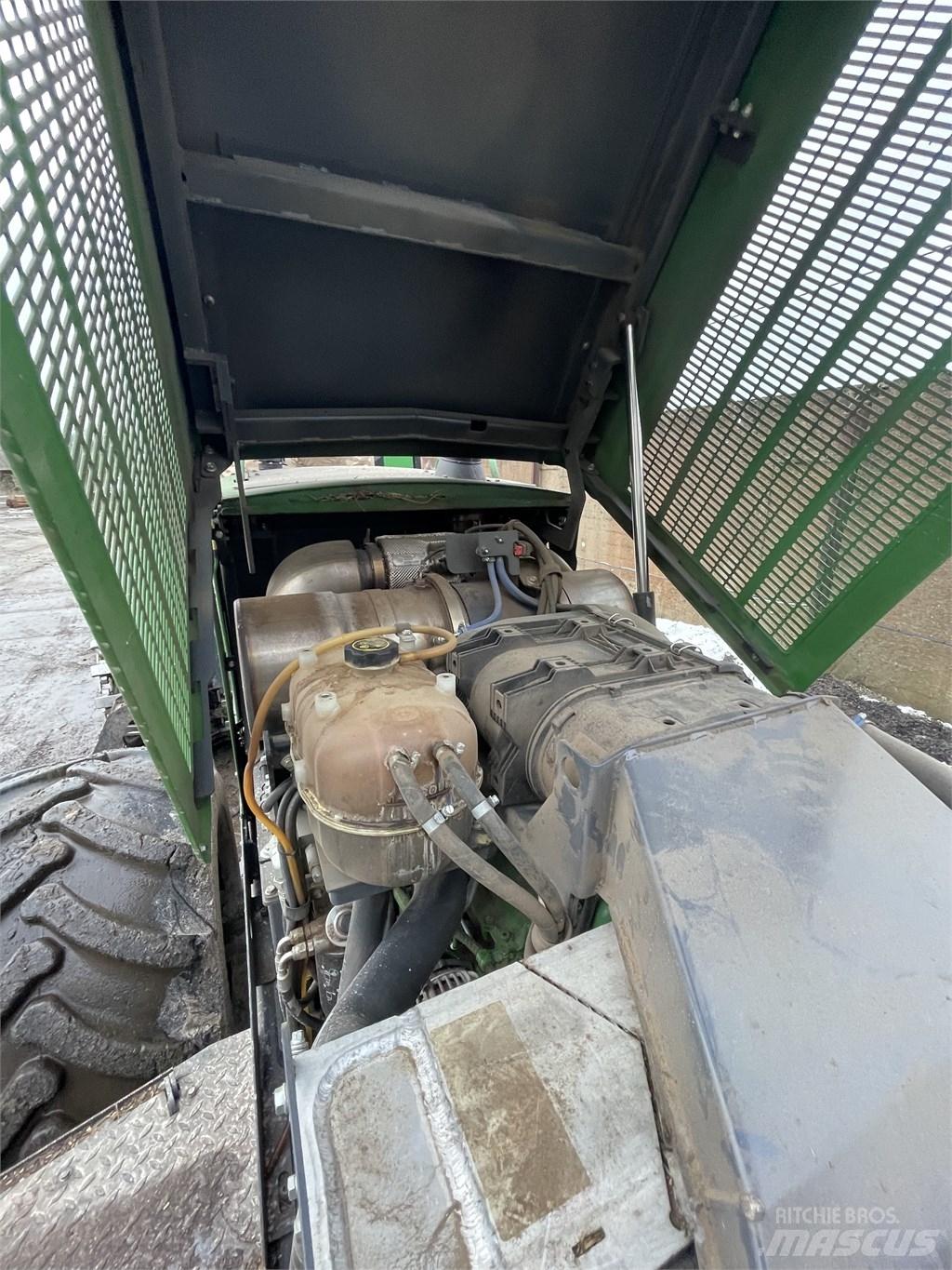 John Deere 1070 G Betakarítók