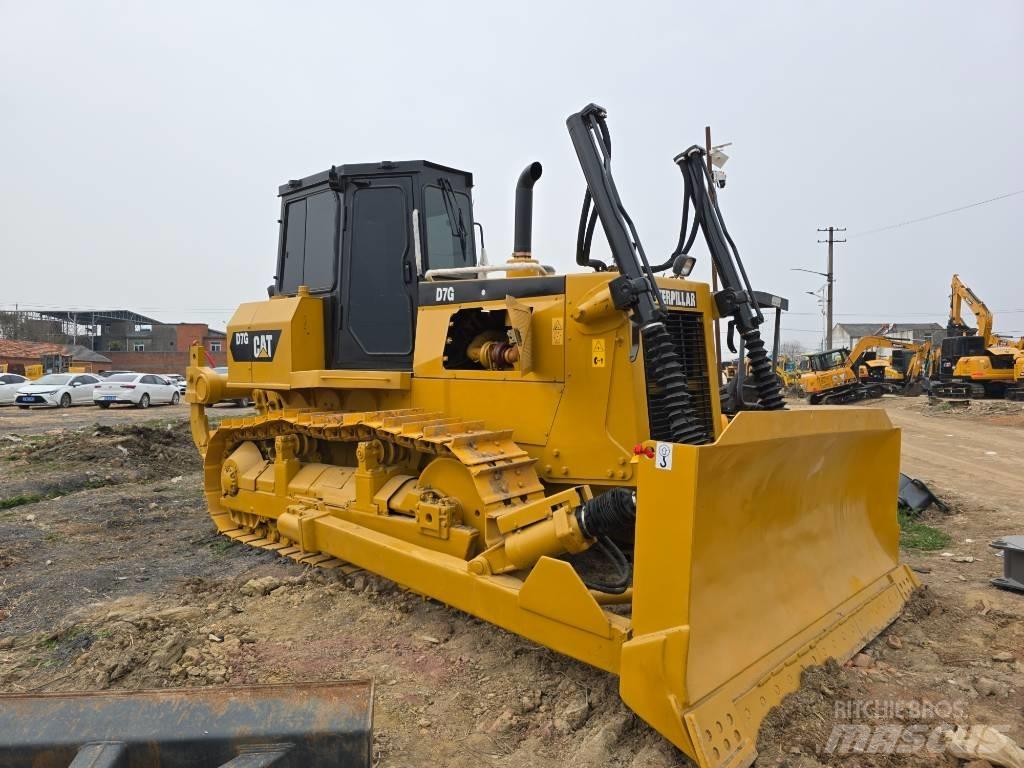 CAT D7G lánctalpas dózerek