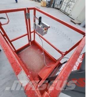 SkyJack SJ 12 Kompakt önjáró emelők
