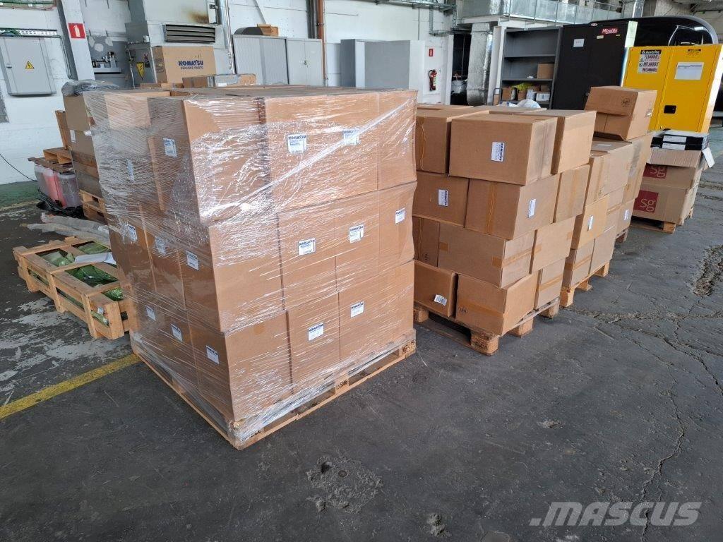 Komatsu 6125-81-7032 Motorok