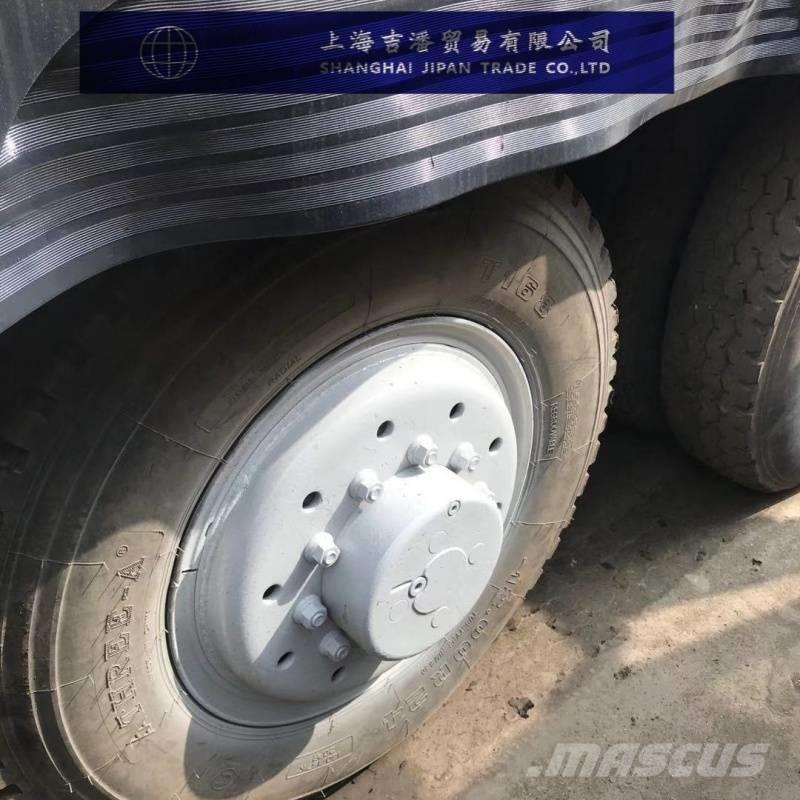 Sany STC1000 Terepdaruk