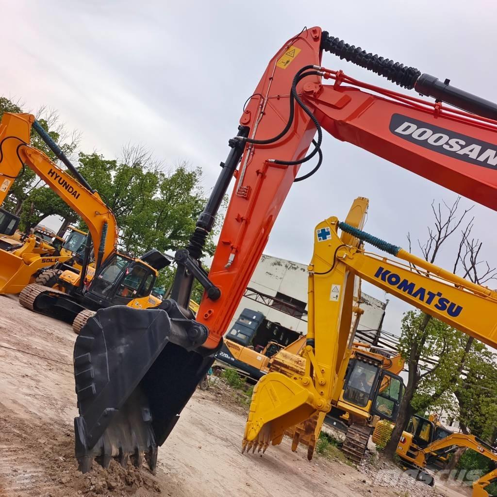 Doosan DX 300 LCA Lánctalpas kotrók