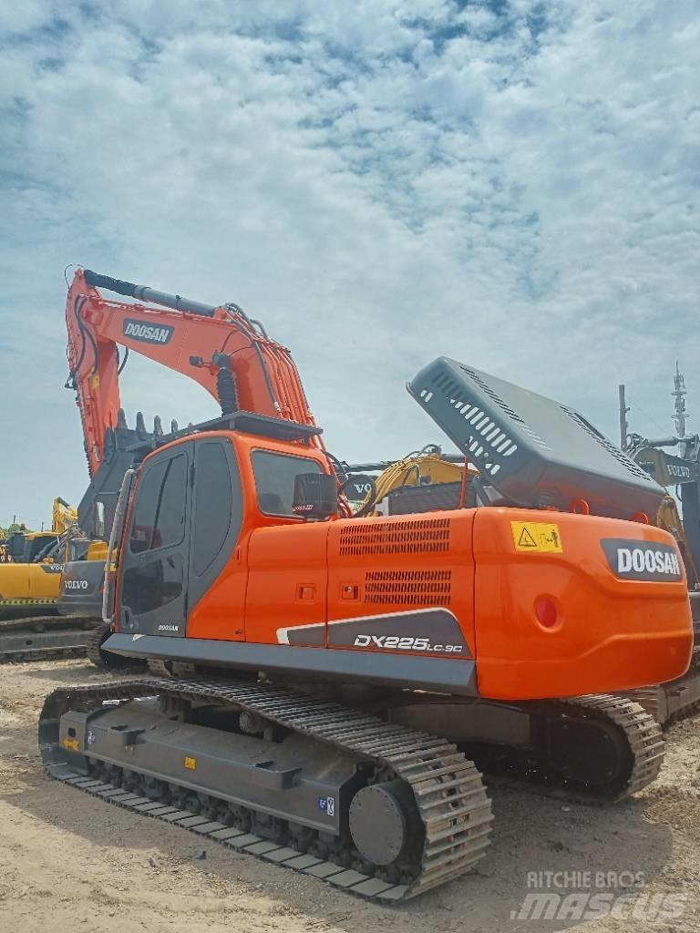 Doosan DX 225LC-9C Lánctalpas kotrók