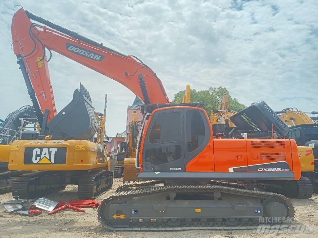Doosan DX 225LC-9C Lánctalpas kotrók