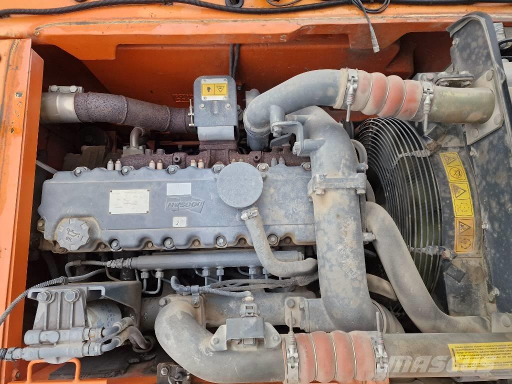 Doosan DX 160 W Gumikerekes kotrók