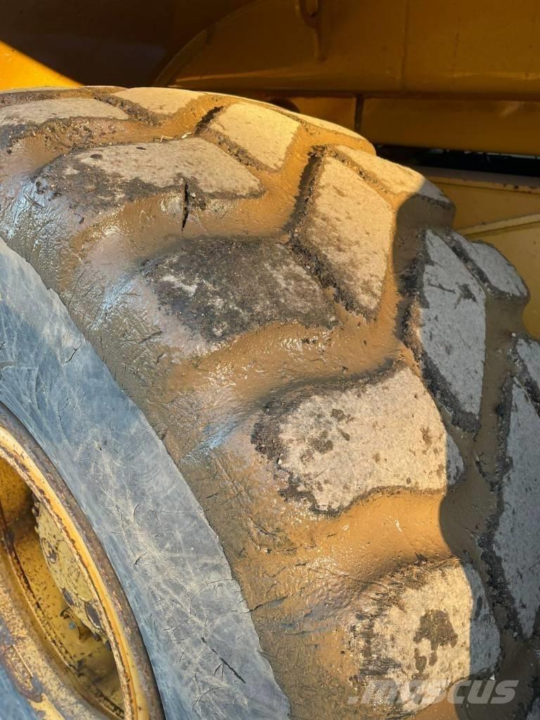 Bell B 30 E Csuklósdömperek
