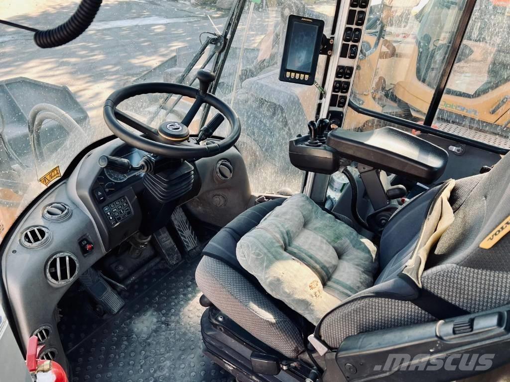 Volvo L 180 H Gumikerekes homlokrakodók