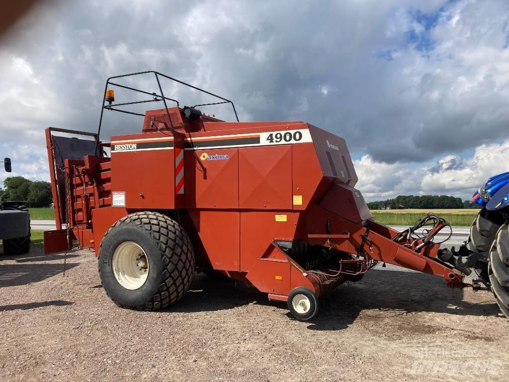 Hesston 4900 Szögletes bálázók