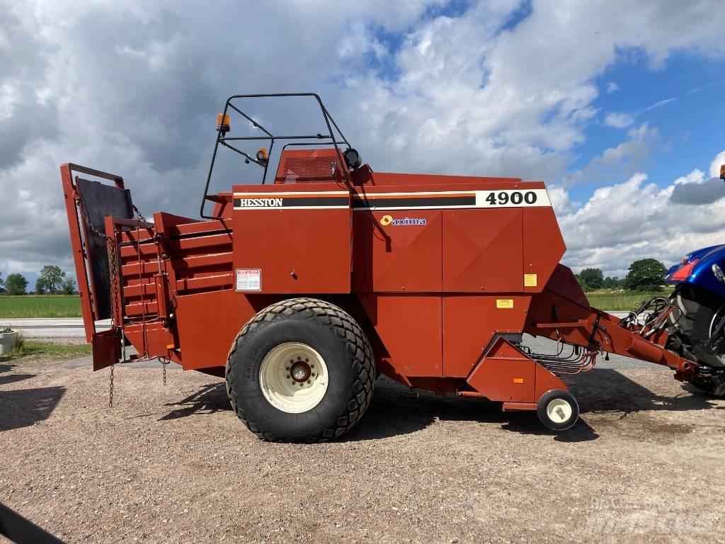 Hesston 4900 Szögletes bálázók