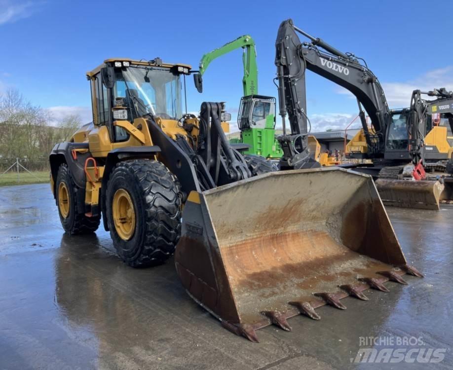 Volvo L120H Gumikerekes homlokrakodók