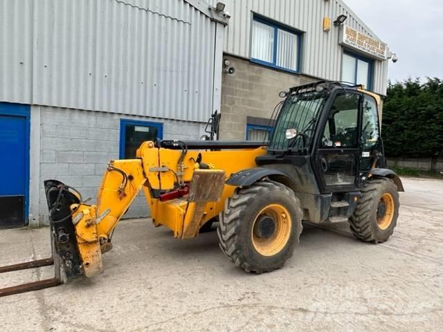 JCB 540V 140 Teleszkópos rakodók