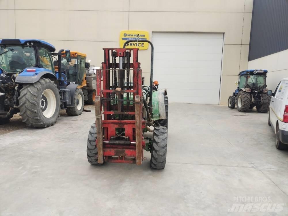 John Deere 2450 Traktorok