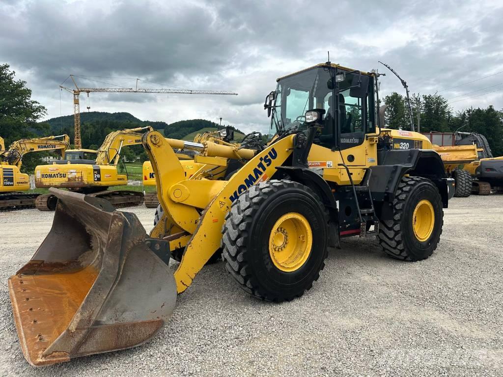 Komatsu WA 320-7 Gumikerekes homlokrakodók