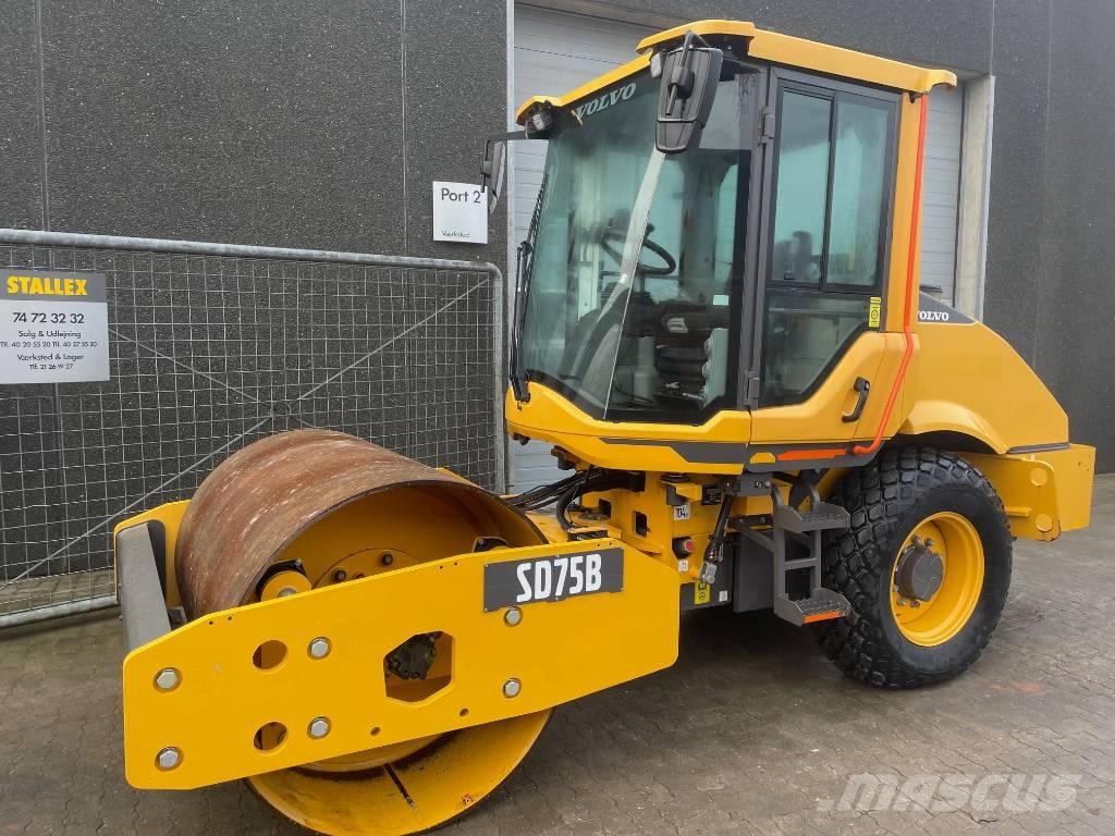 Volvo SD75B Egydobos hengerek