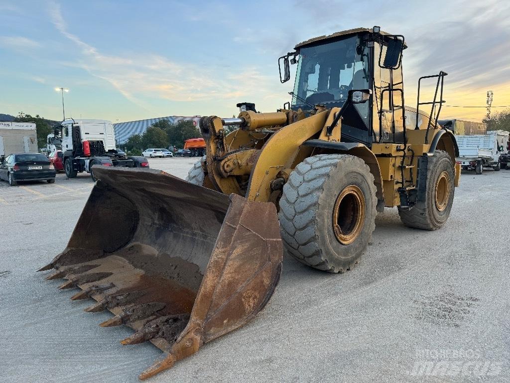 CAT 950H Gumikerekes homlokrakodók