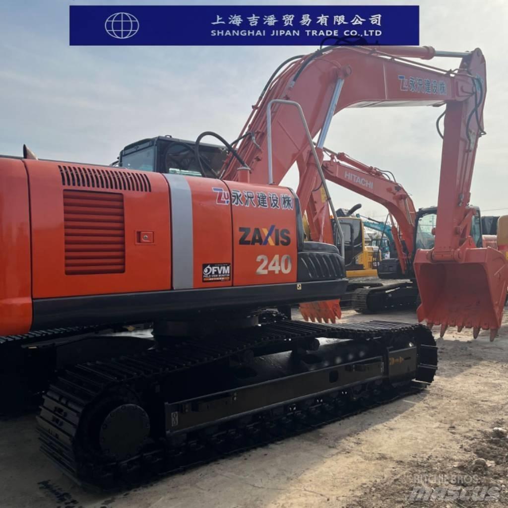 Hitachi ZX 240 Lánctalpas kotrók