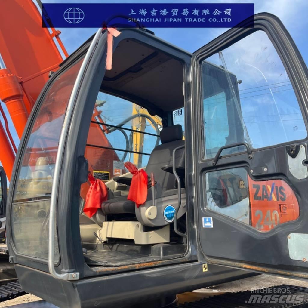 Hitachi ZX 240 Lánctalpas kotrók