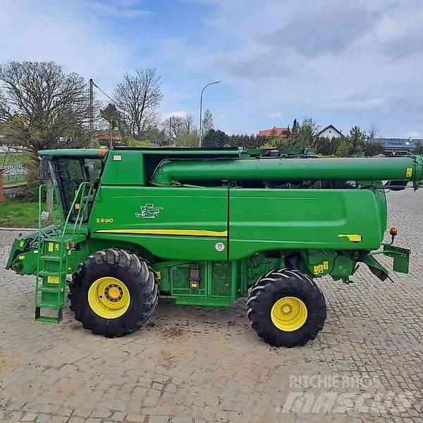 John Deere S 690 Kombájnok