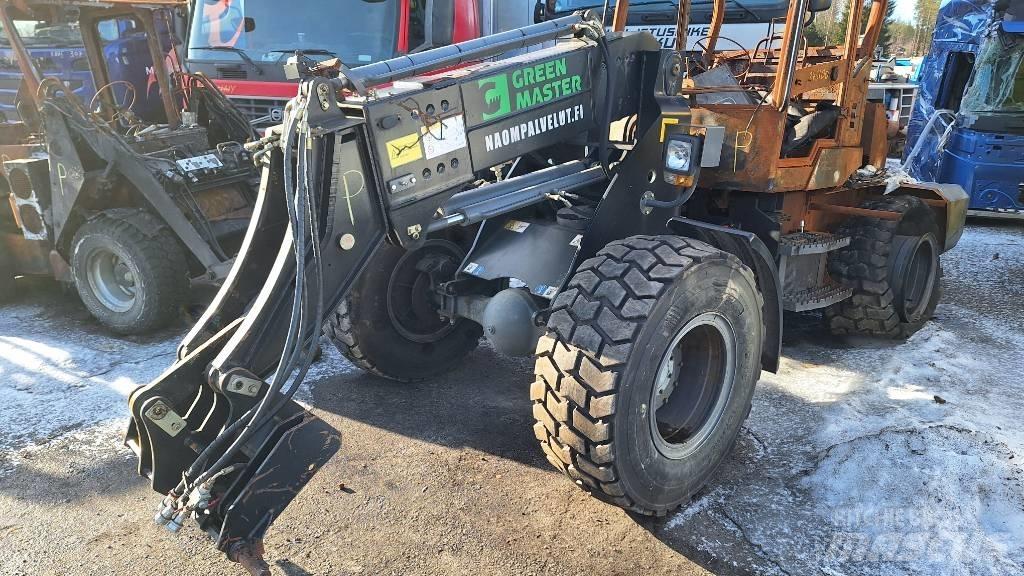 Green master 825T Teleszkópos gumikerekes rakodók
