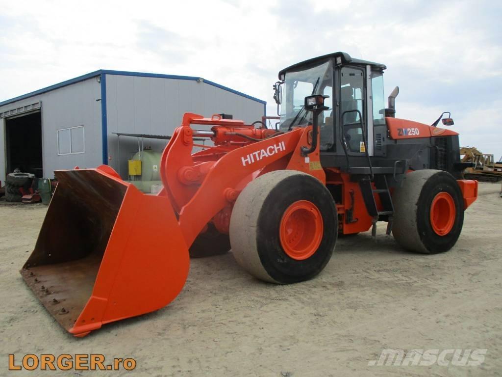 Hitachi ZW 250 Gumikerekes homlokrakodók