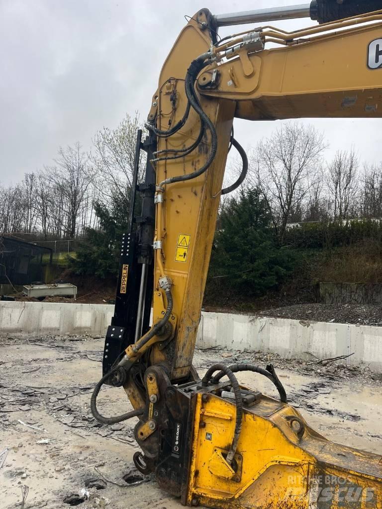 CAT 352 Bontásra használt kotrók