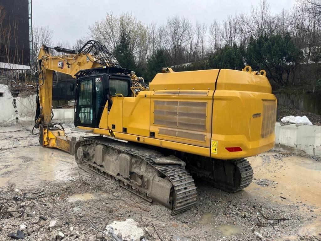 CAT 352 Bontásra használt kotrók