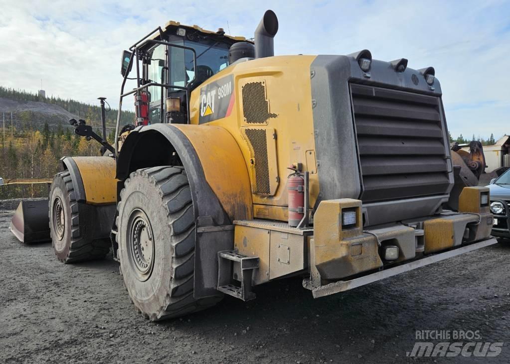CAT 980 M Gumikerekes homlokrakodók