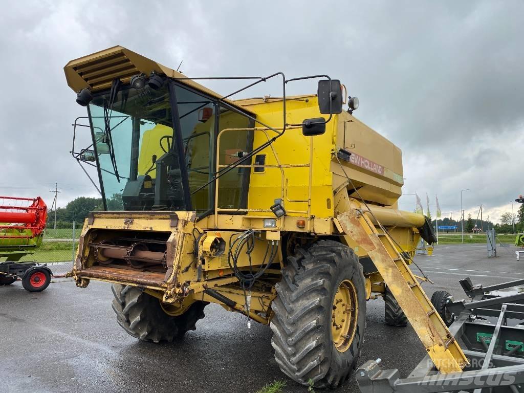 New Holland TF 46 Kombájnok