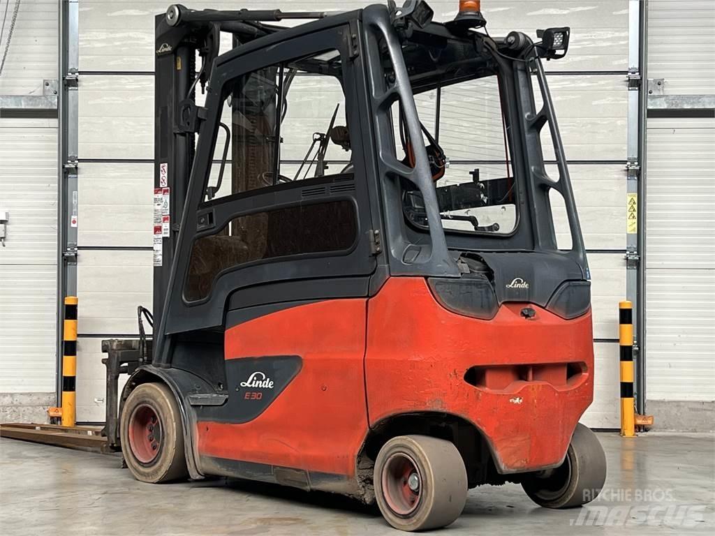 Linde E30/600HL Elektromos targoncák