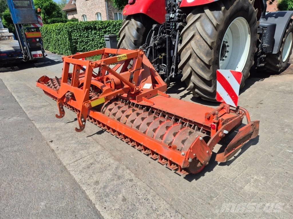 Kuhn HR 4000 Kardánhajtású ekék és Forgó-boronák