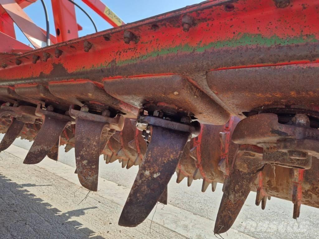 Kuhn HR 4000 Kardánhajtású ekék és Forgó-boronák