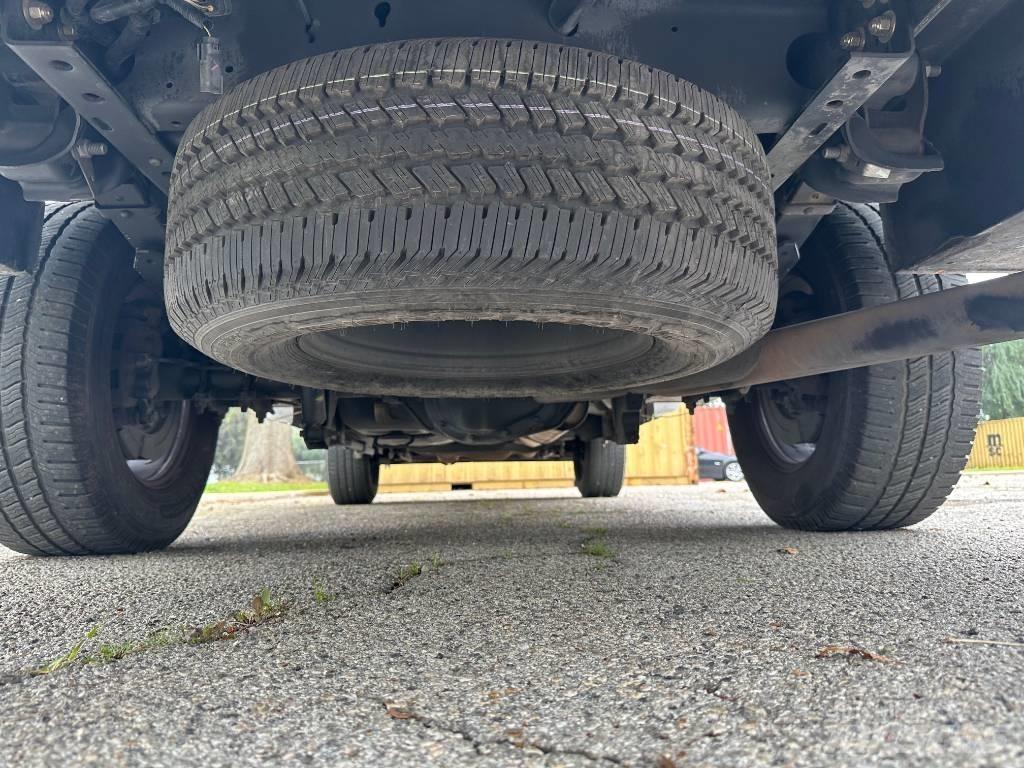 Ford F 350 Kis teherszállító/Platós kocsi