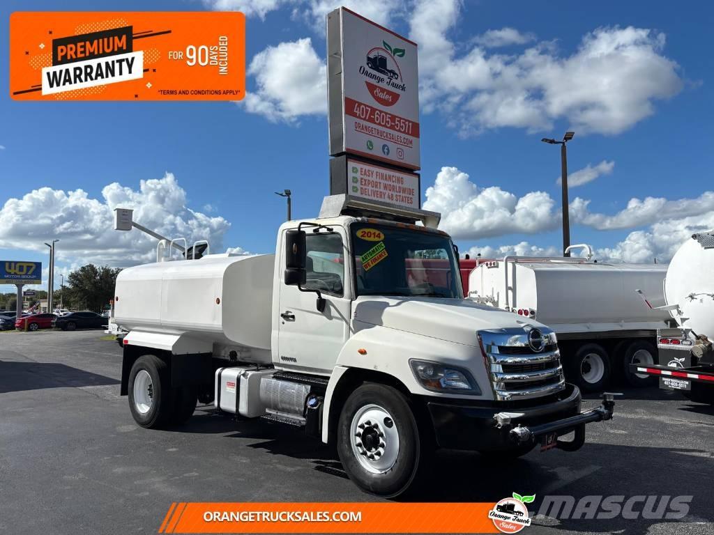 Hino 338 Vízszállító teherautók