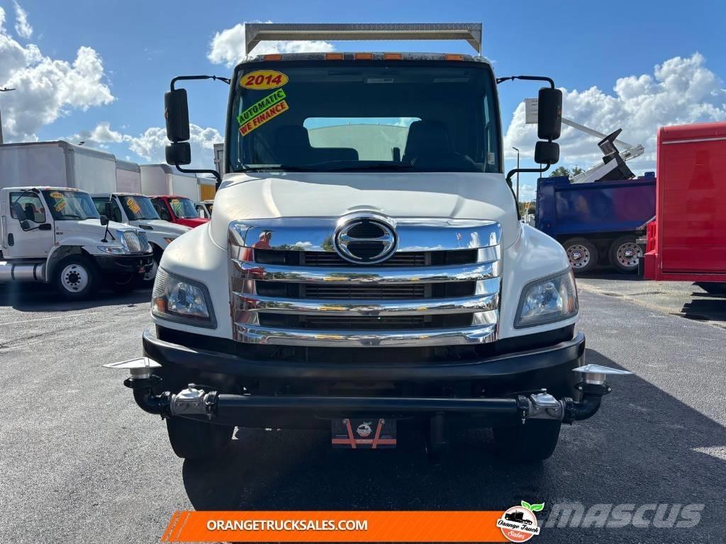 Hino 338 Vízszállító teherautók