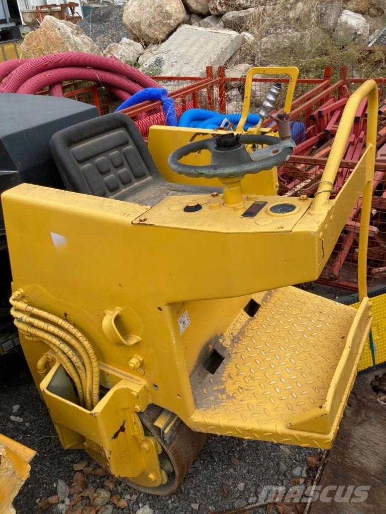 Bomag BW 75 AD Ikerdobos hengerek