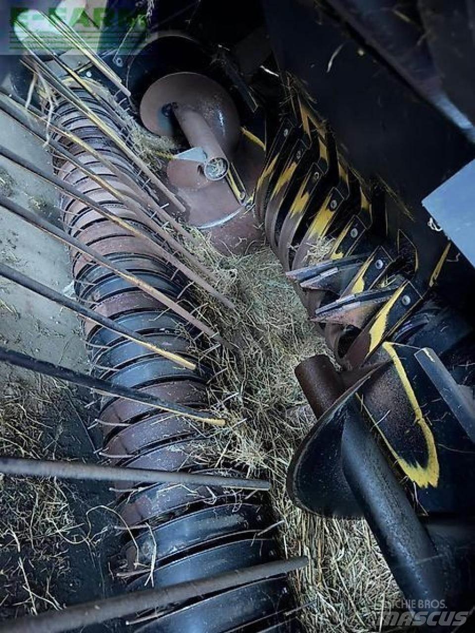 New Holland d1010 Szögletes bálázók