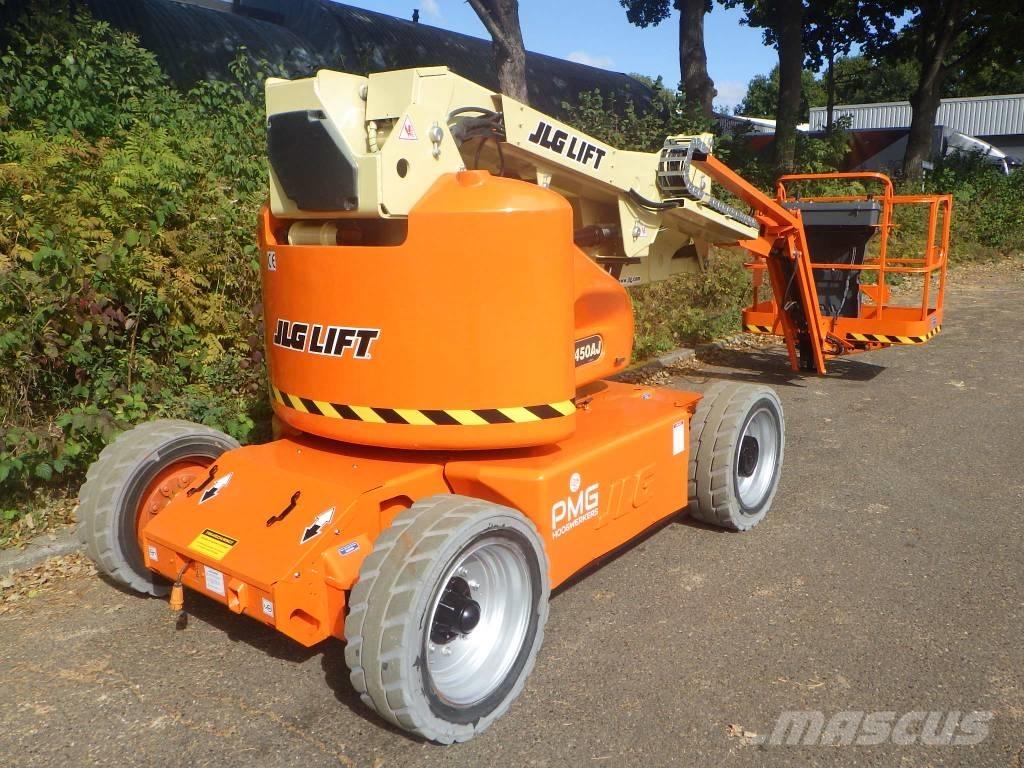JLG E450AJ Karos emelők