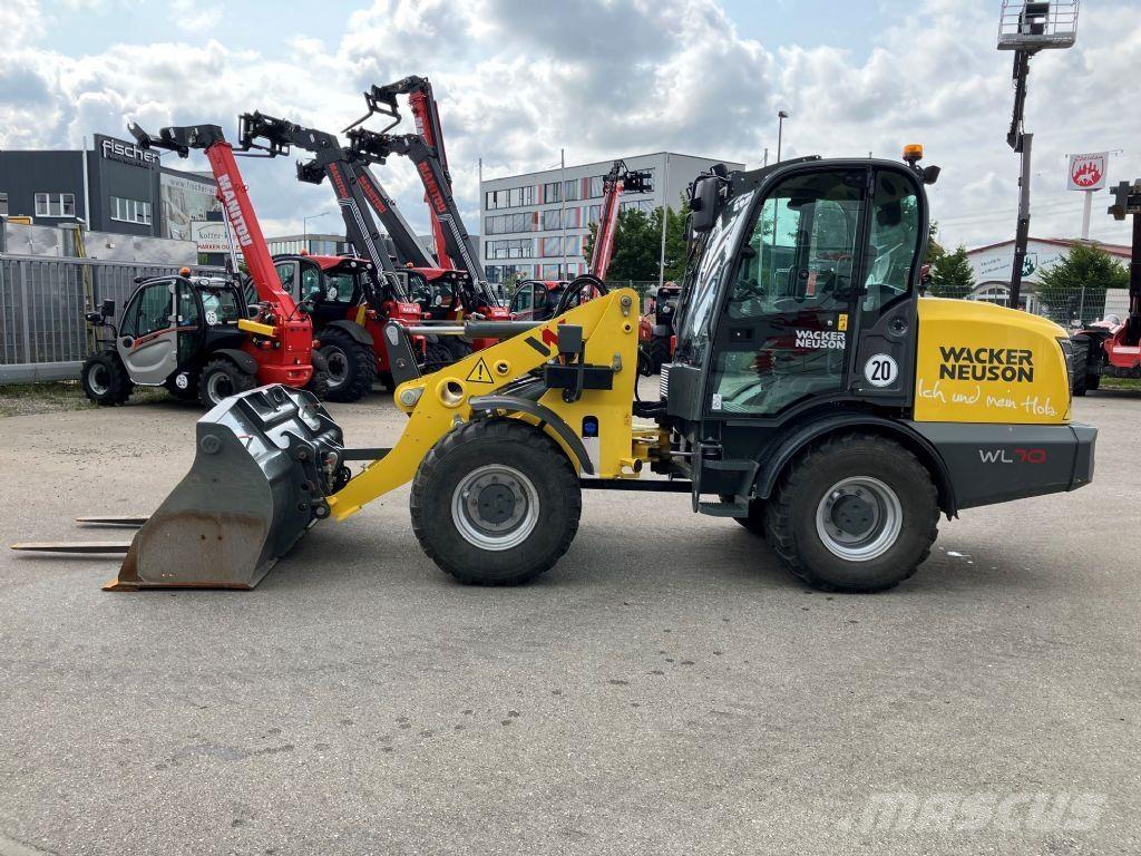 Wacker WL 70 Gumikerekes homlokrakodók