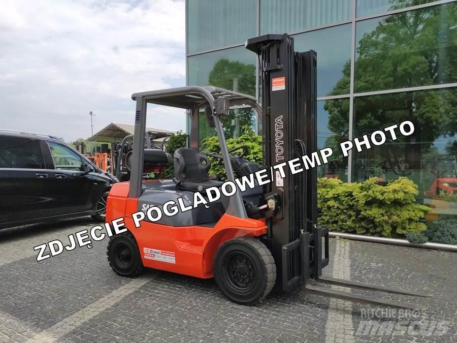 Toyota 42-7FGF20 Gázüzemű targoncák