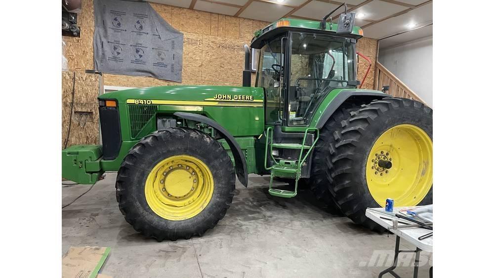 John Deere 8410 Traktorok